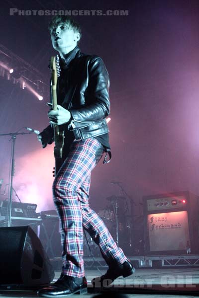 FRANZ FERDINAND - 2009-07-30 - PAREDES DE COURA (Portugal) - Praia do Tabuao - 